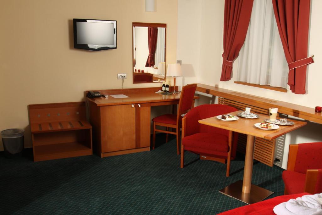 Hotel Slovan Jeseník الغرفة الصورة