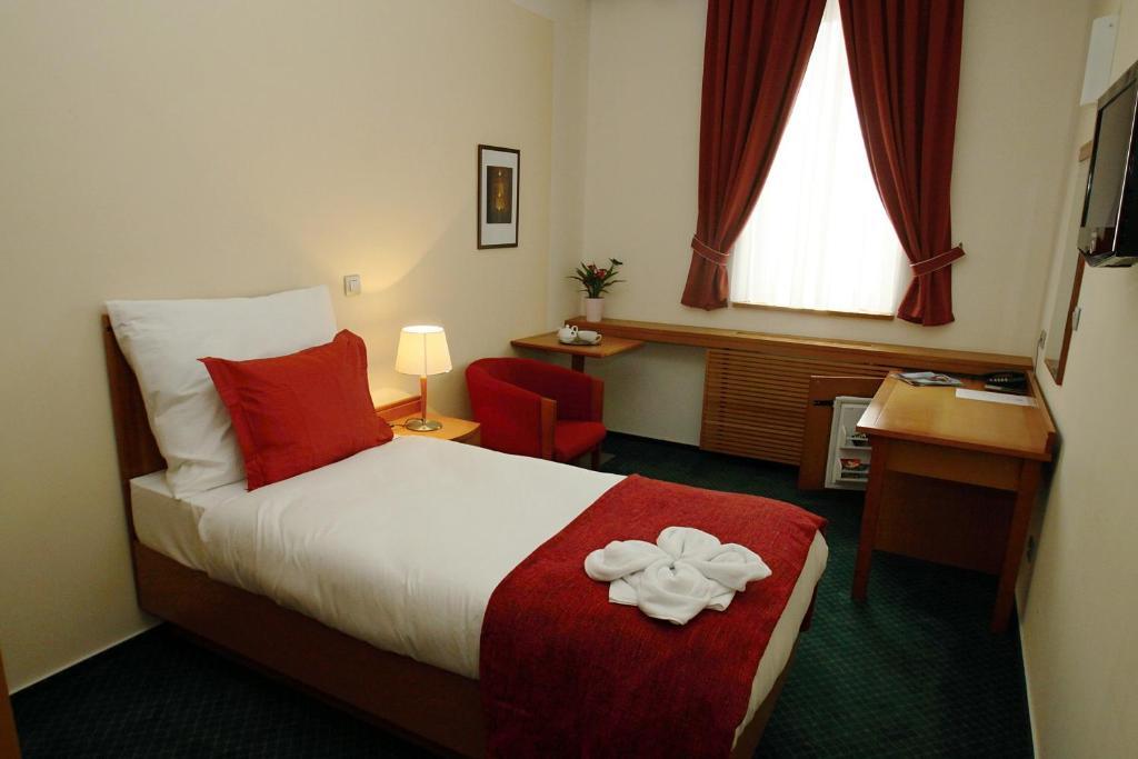 Hotel Slovan Jeseník الغرفة الصورة