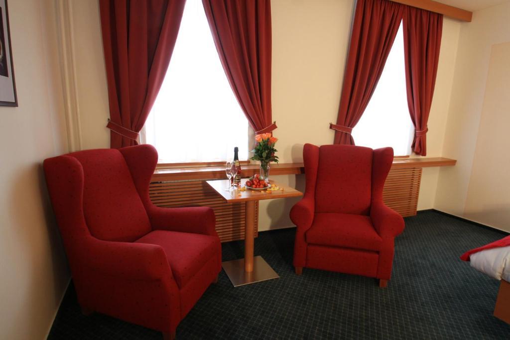 Hotel Slovan Jeseník الغرفة الصورة