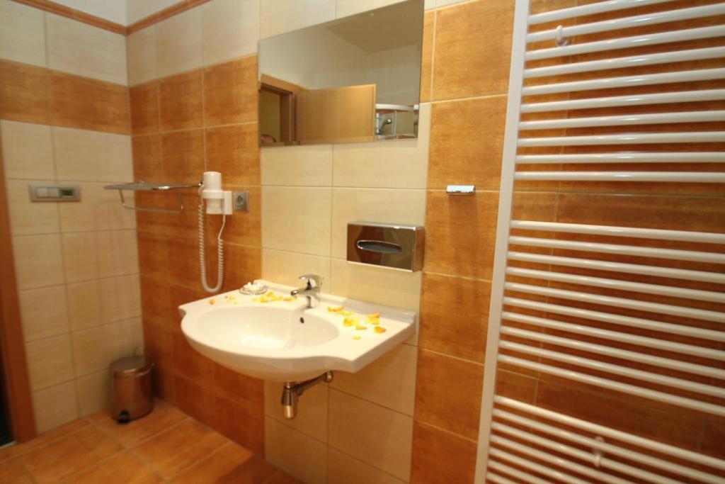 Hotel Slovan Jeseník الغرفة الصورة
